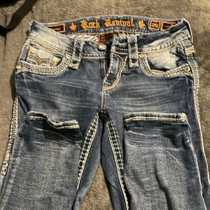 Mid rise skinny rock revival size 24 dariel